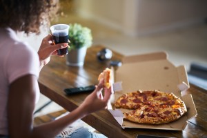 mangiare prima di andare a letto