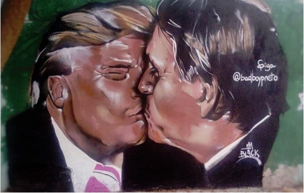 “Foi censura”, diz autor do grafite que mostrava beijo de Bolsonaro e Trump