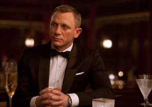 james bond hobi menenggak martini