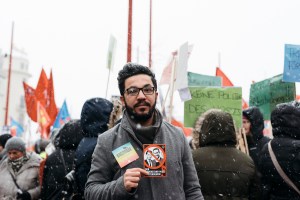 Ein Syrer auf der Großdemo gegen Schwarz-Blau