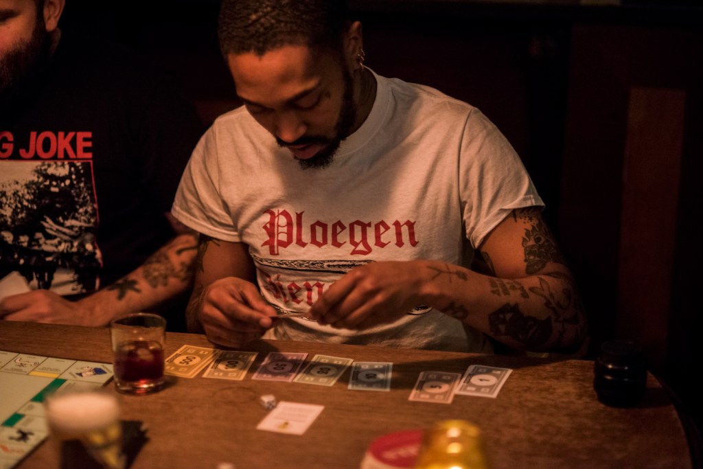 Een potje Monopoly met Ploegendienst
