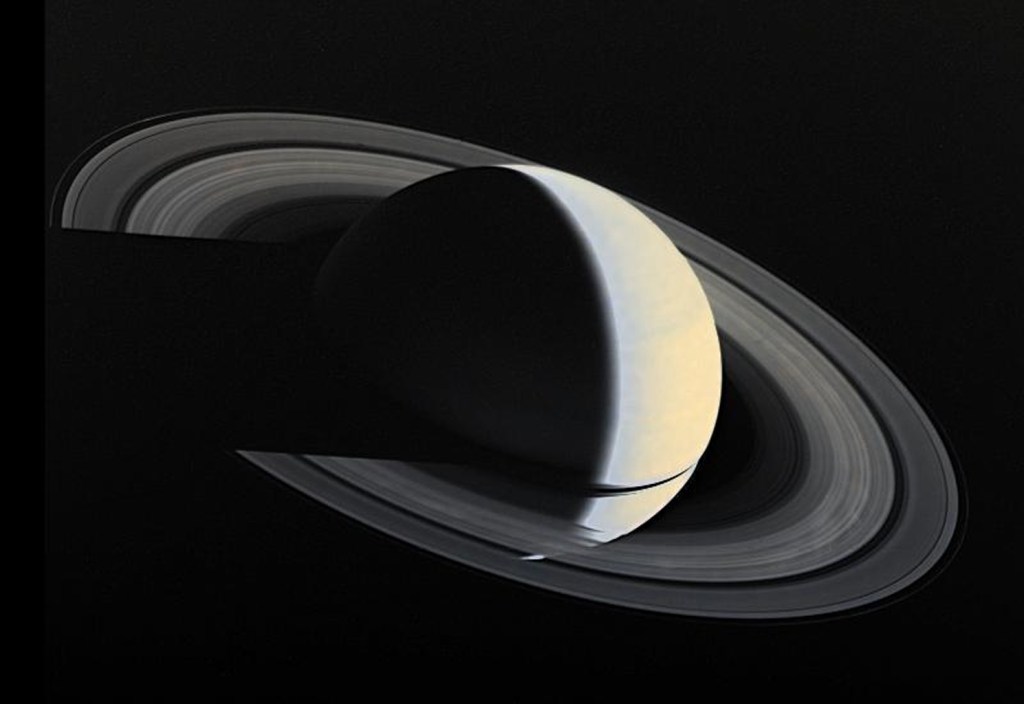 Los anillos de Saturno están desapareciendo, dicen científicos de la NASA