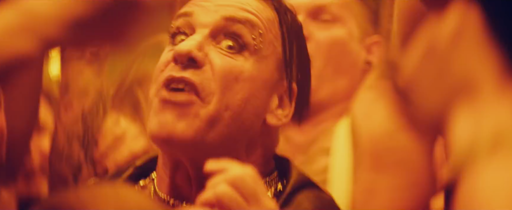 Rammstein-Fans meckern arrogant über Haftbefehl, ohne zu checken, worum es im neuen Song geht