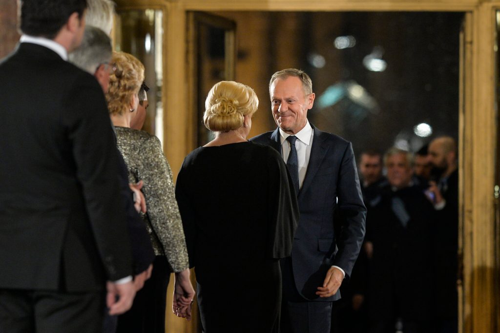Tot ce trebuie să știi despre gala de la Ateneu unde Tusk a vorbit perfect în limba română
