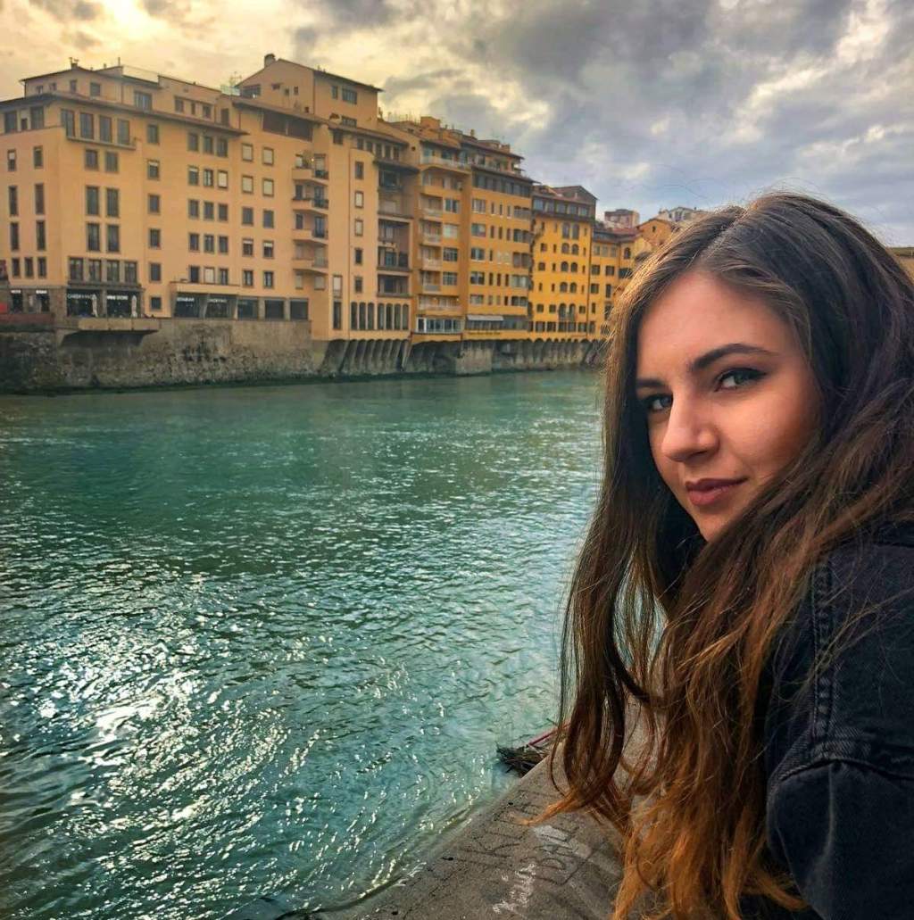 Studenți români mi-au spus cum e să agăți sau să fii agățat când pleci cu Erasmus