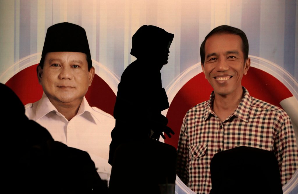 Topik UU ITE Krusial Dalam Debat Perdana, Tapi Apa Dua Capres Punya Nyali Membahasnya?