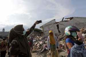 Selfie di lokasi gempa Palu