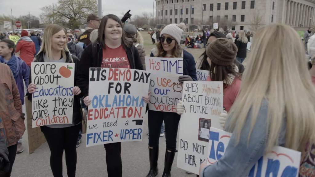 This is how horribly teachers are paid in the U.S.