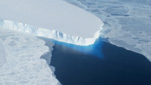 Satélites de la NASA encontraron un agujero masivo en el glaciar Thwaites de la Antártida