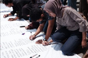 Aksi solidaritas mahasiswa UGM untuk Agni