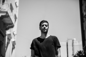 Lee Burton Λευτέρης Καλαμπάκας