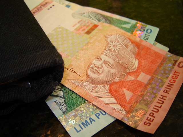 A Groom is Now Facing 20 Years For Trying to Fund His Wedding With Counterfeit Bills