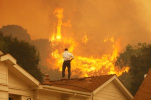 incendiu in California