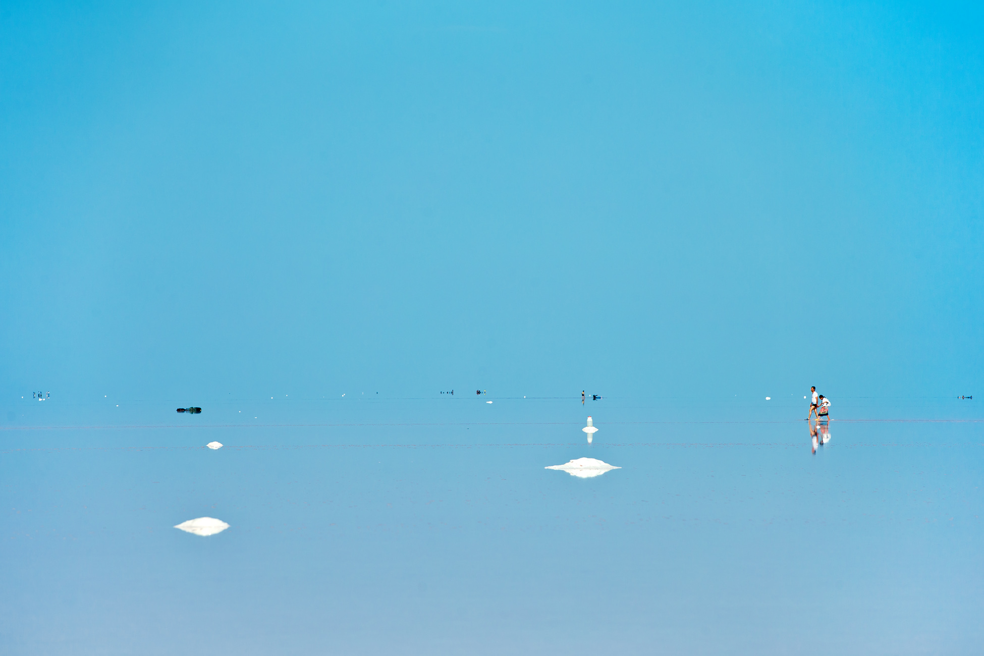 The-Lake-on-Its-Last-Legs-09