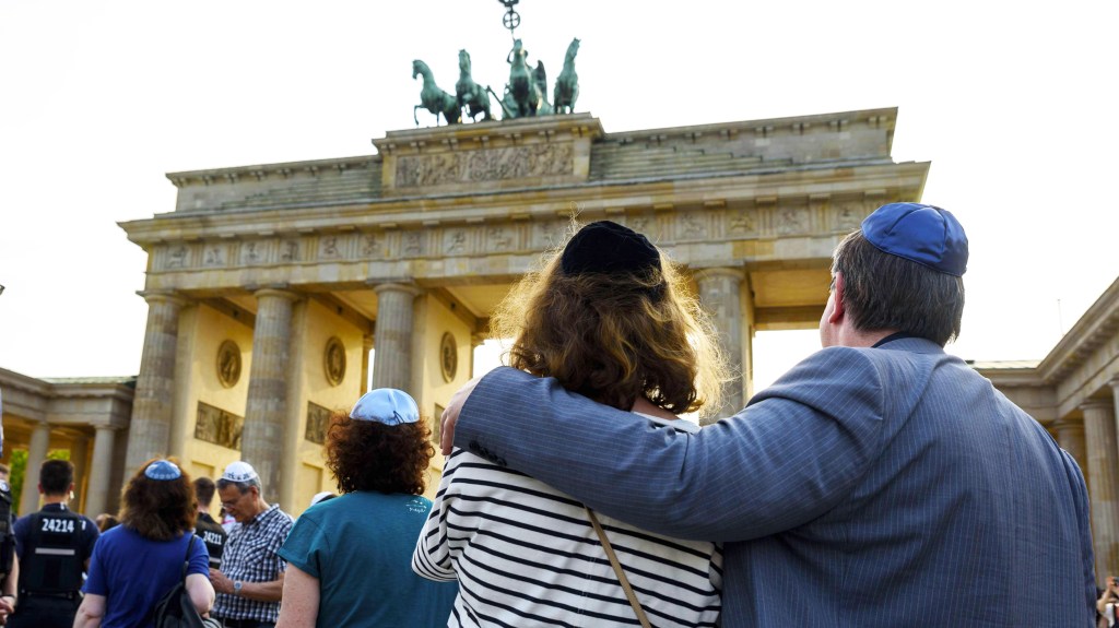 Wir haben Juden gefragt, wie sie es finden, wenn Nicht-Juden die Kippa tragen