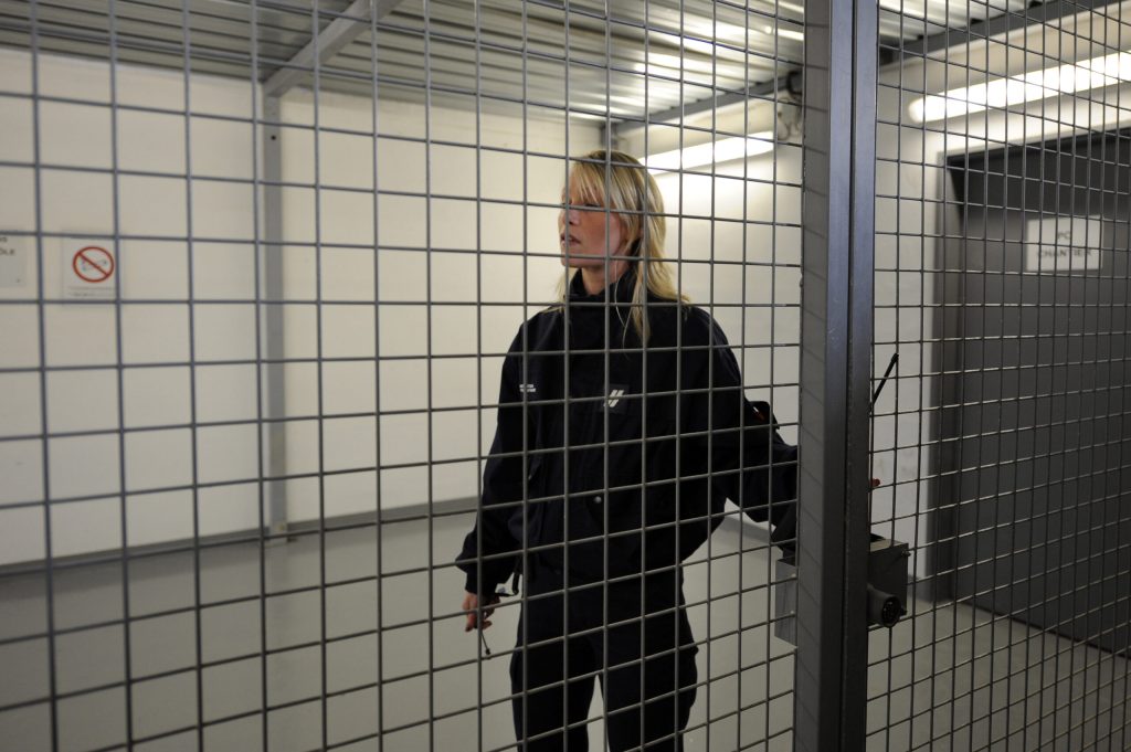 Femmes sortant de prison : une réinsertion en sursis