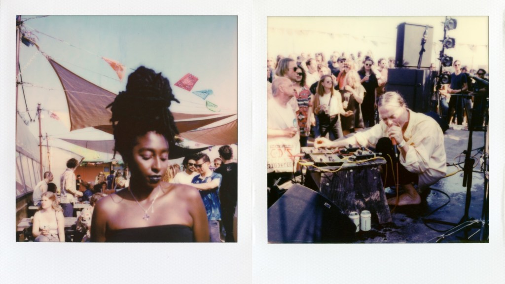 Polaroids van een snikheet Strange Sounds From Beyond