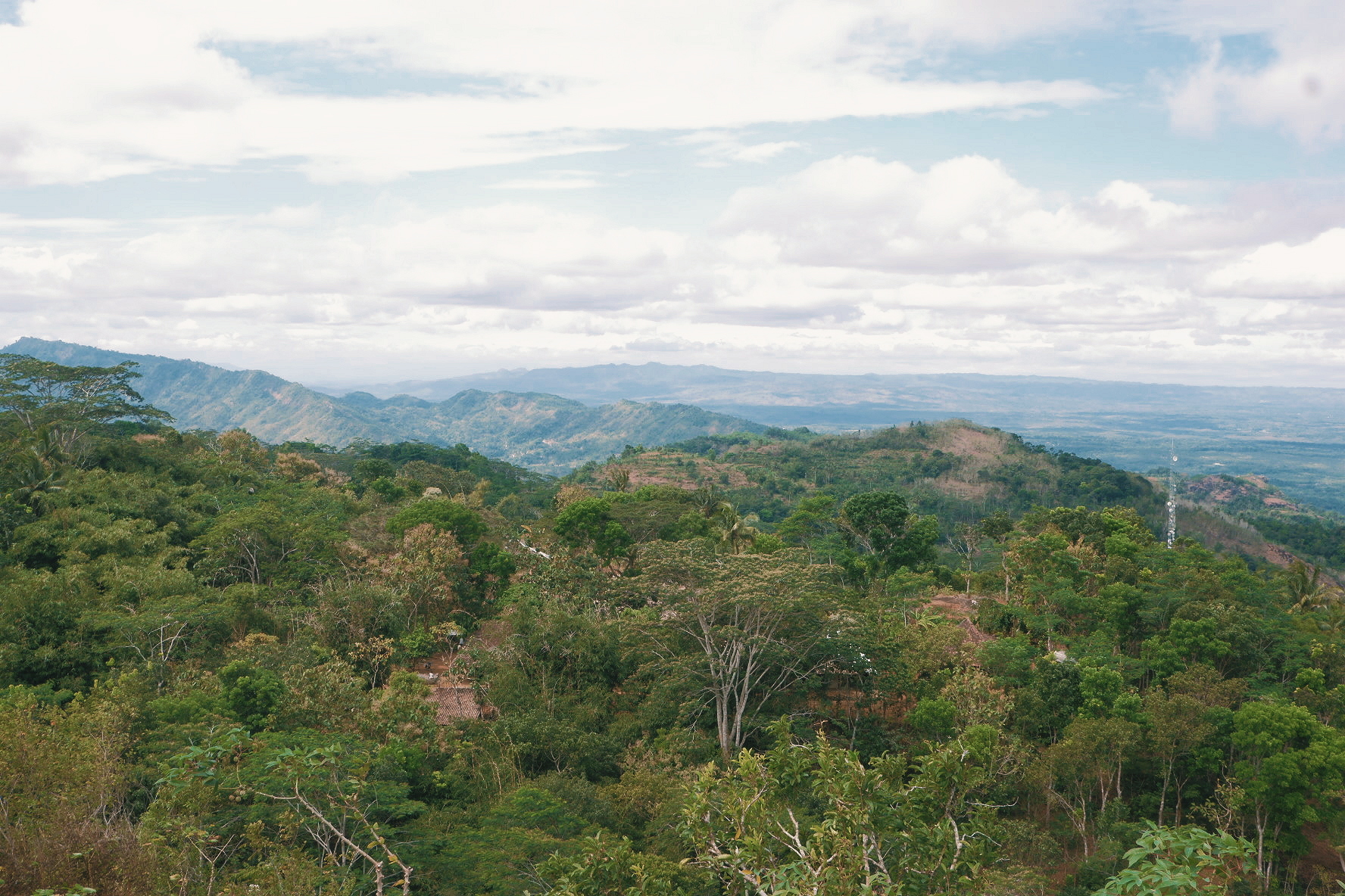 Beberapa Rumah Tampak dari Puncak Nglanggeran Gunung Kidul