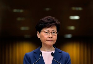 Kepala Eksekutif Hong Kong Carrie Lam menghadiri mengklaim sudah menghentikan proses pengesahan RUU ekstradisi. Foto oleh Vincent Yu/AP