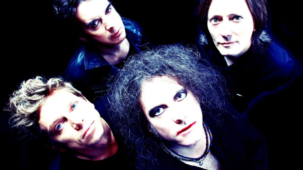 Am vorbit cu artiști din România despre cum le-a schimbat viața The Cure