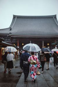 Perempuan Jepang mengganti nama akhir setelah menikah