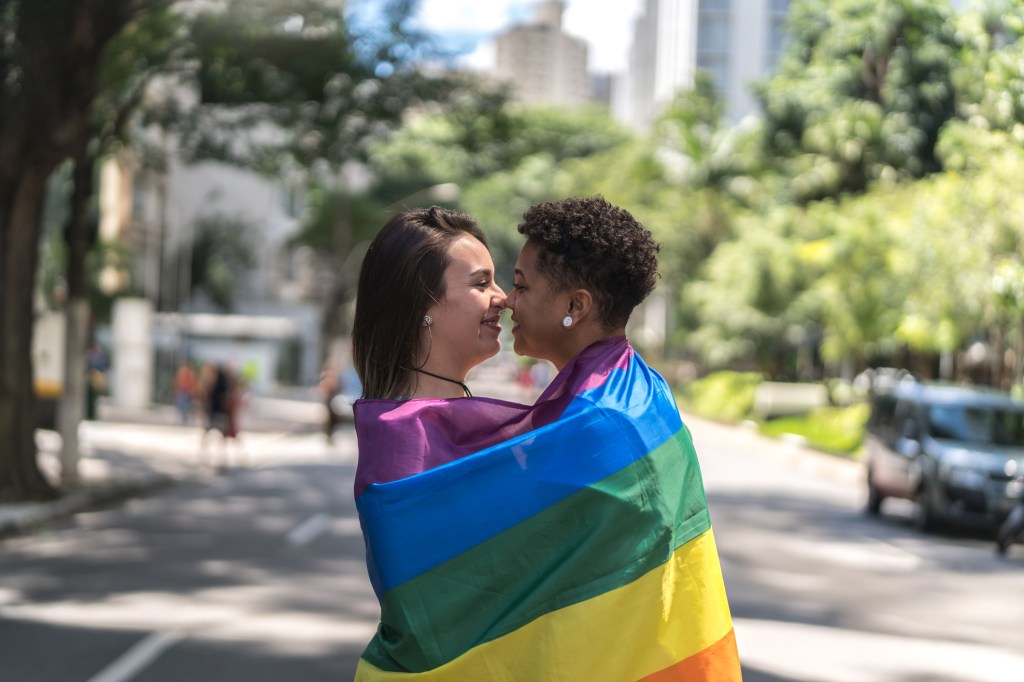 Queer vrouwen vertellen waarom ze zich niet veilig voelen op Pride Amsterdam