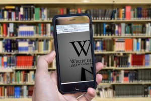 Ada yang Bilang Wikipedia Tak Valid Buat Rujukan Ilmiah? Suruh Baca Wawancara VICE Ini