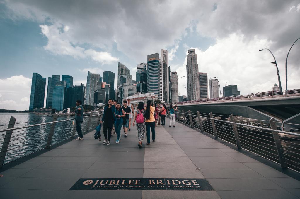 Singaporeans Couldn’t Deal When One of the Country’s Biggest Mobile Providers Lost Service