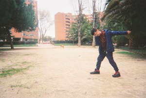 Barrios Project Madrid kind doet een dab