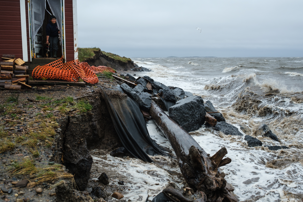 Comunitatea care e înghițită de ocean