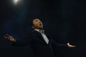 Democratic presidential candidate, entrepreneur Andrew Yang acknowledges the crowd during The Iowa Democratic Party Liberty & Justice Celebration on November 1, 2019 in Des Moines, Iowa.