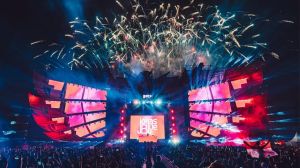 Larut dalam Suara dan Cahaya: Pengalamanku Menikmati Djakarta Warehouse Project 2019 Festival EDM Terbesar Indonesia