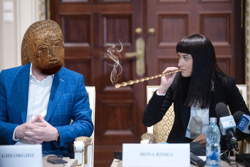 Românii l-au transformat pe Brâncuși într-o bătaie de joc și asta a făcut un mare rău sculpturii