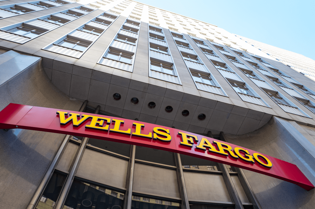 Wells Fargo Demands Call Center Workers Come to Office Despite Coronavirus