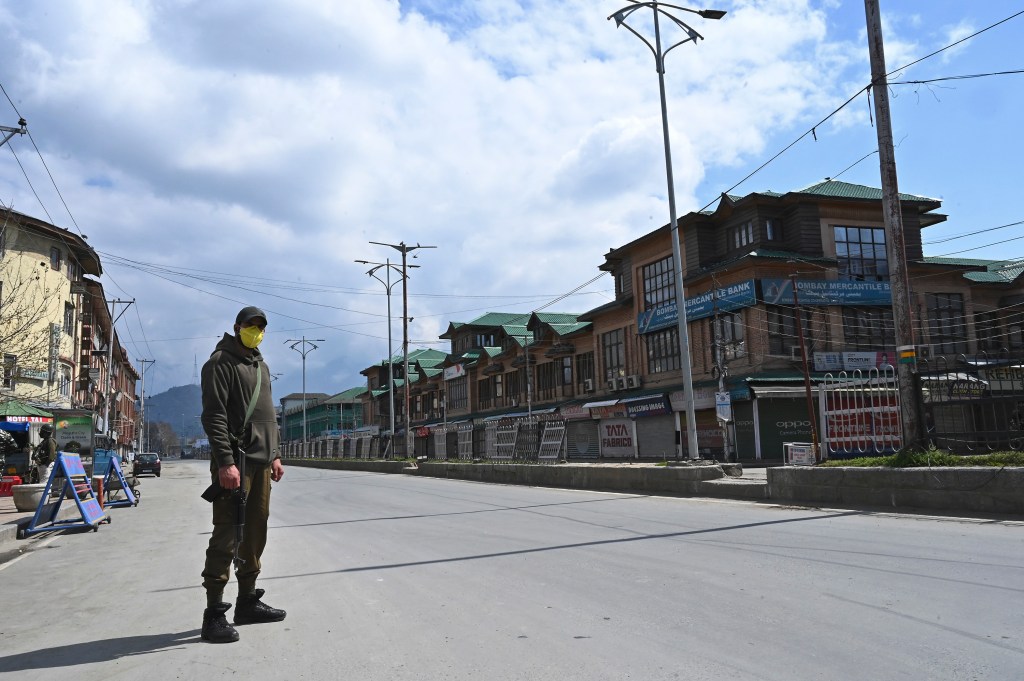 The State-Imposed 2G Internet is Making Things Worse for Kashmiris Under Coronavirus Lockdown