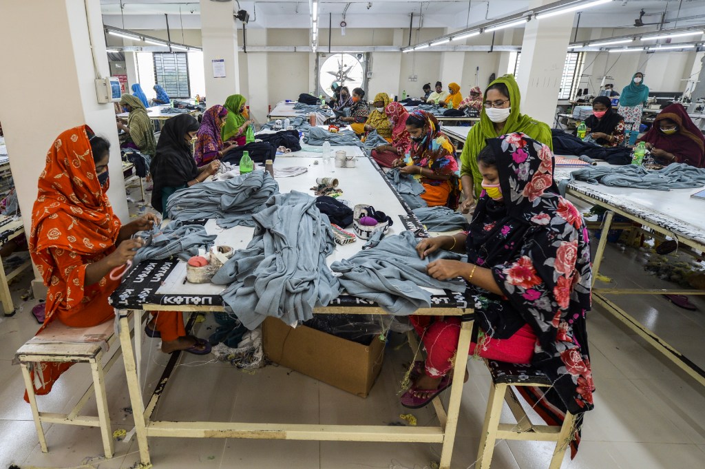 Under Pressure from International Fashion Brands, Bangladesh Garment Factories Reopen in Lockdown