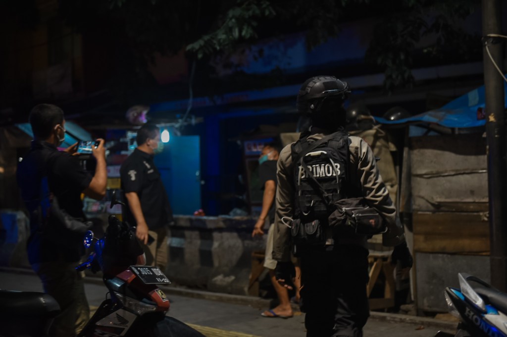 Kami Ikut Polisi Patroli Saat Pandemi, Buat Memahami Kenapa PSBB Tak Sesuai Harapan