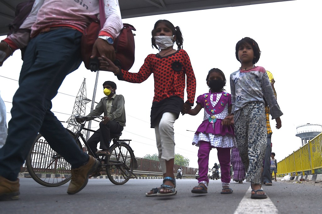 Migrant Workers Across India are Getting Killed in Accidents on Their Way Back Home