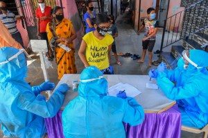 Coronavirus Patients Sharing Beds in Mumbai Hospitals Shows How Overwhelmed Our Healthcare System Is