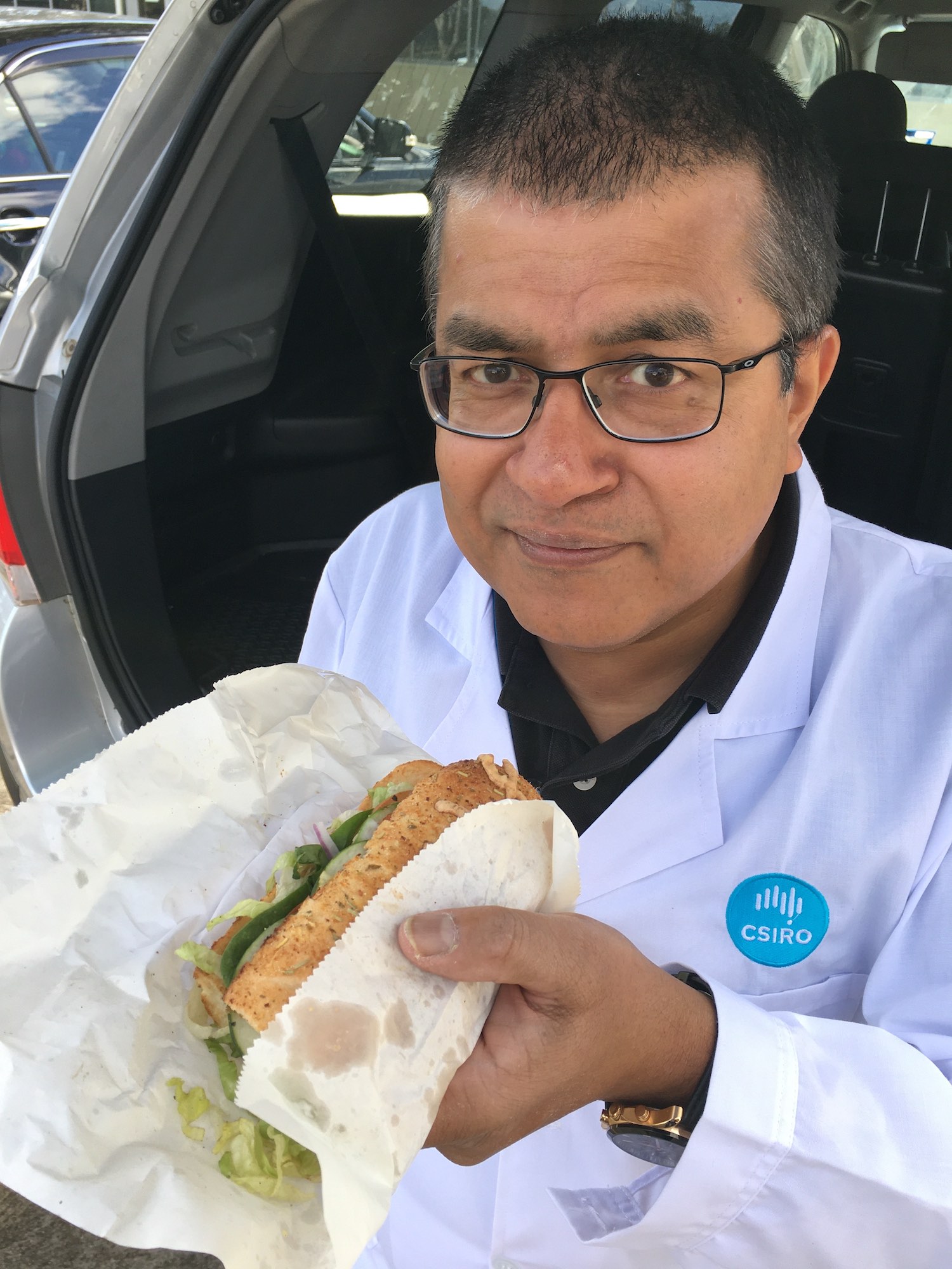 1592979978707-13-Dr-Tanoj-Singh-and-a-Sub-CSIRO