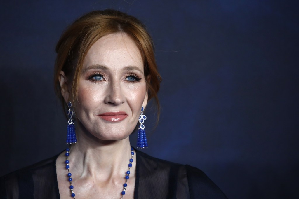 Celebrities, Famous Pundits Put the Discourse at the Center of the Discourse