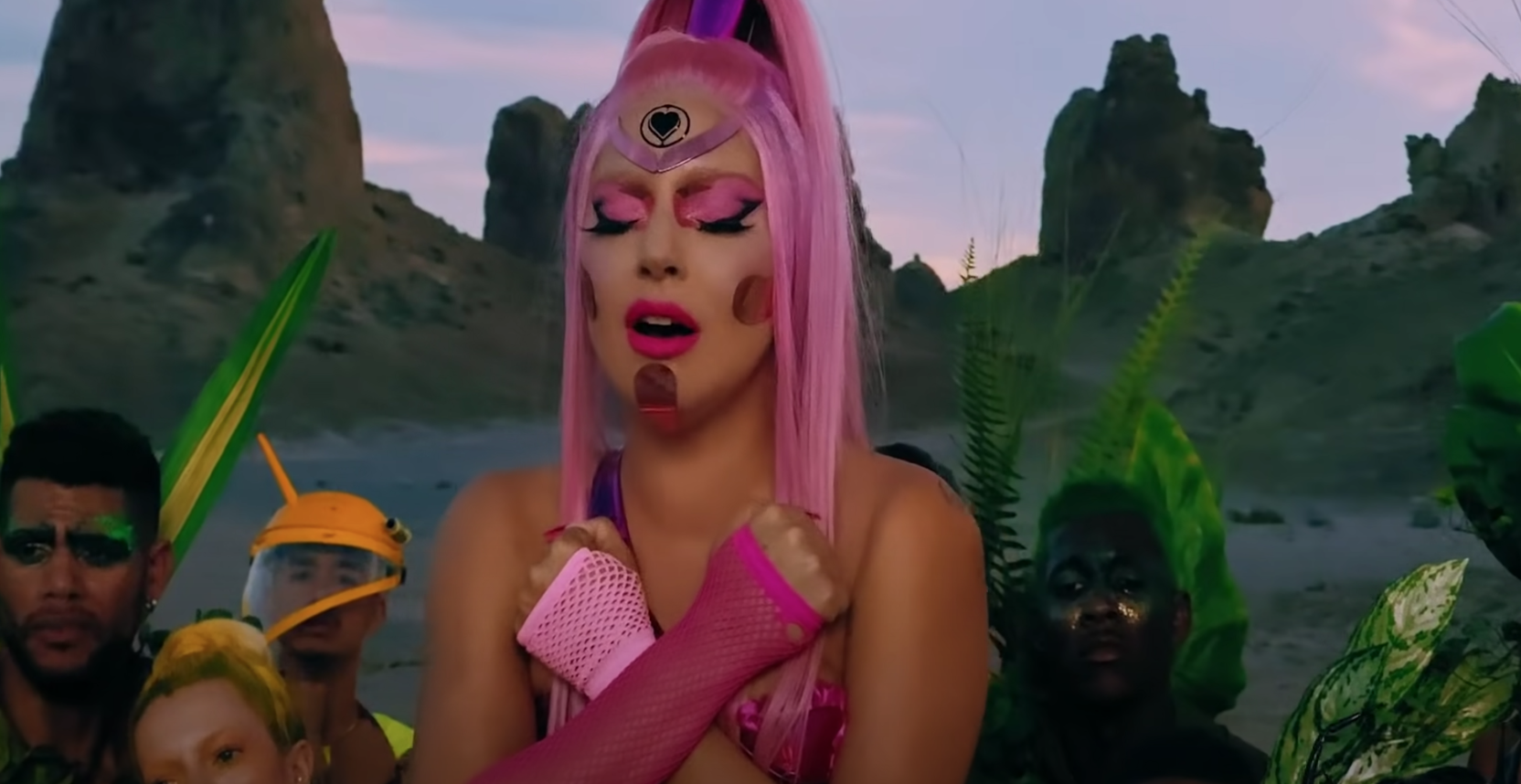 Dance party alien Gaga VICE