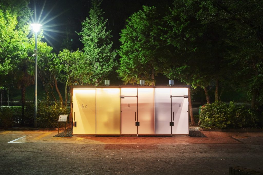 transparent-toilet-restroom-tokyo-japan-park-safety-design-architecture