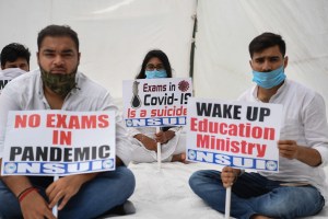 Aspiring Indian Doctors and Engineers Protest Entrance Exams By Spamming PM Modi's YouTube Video