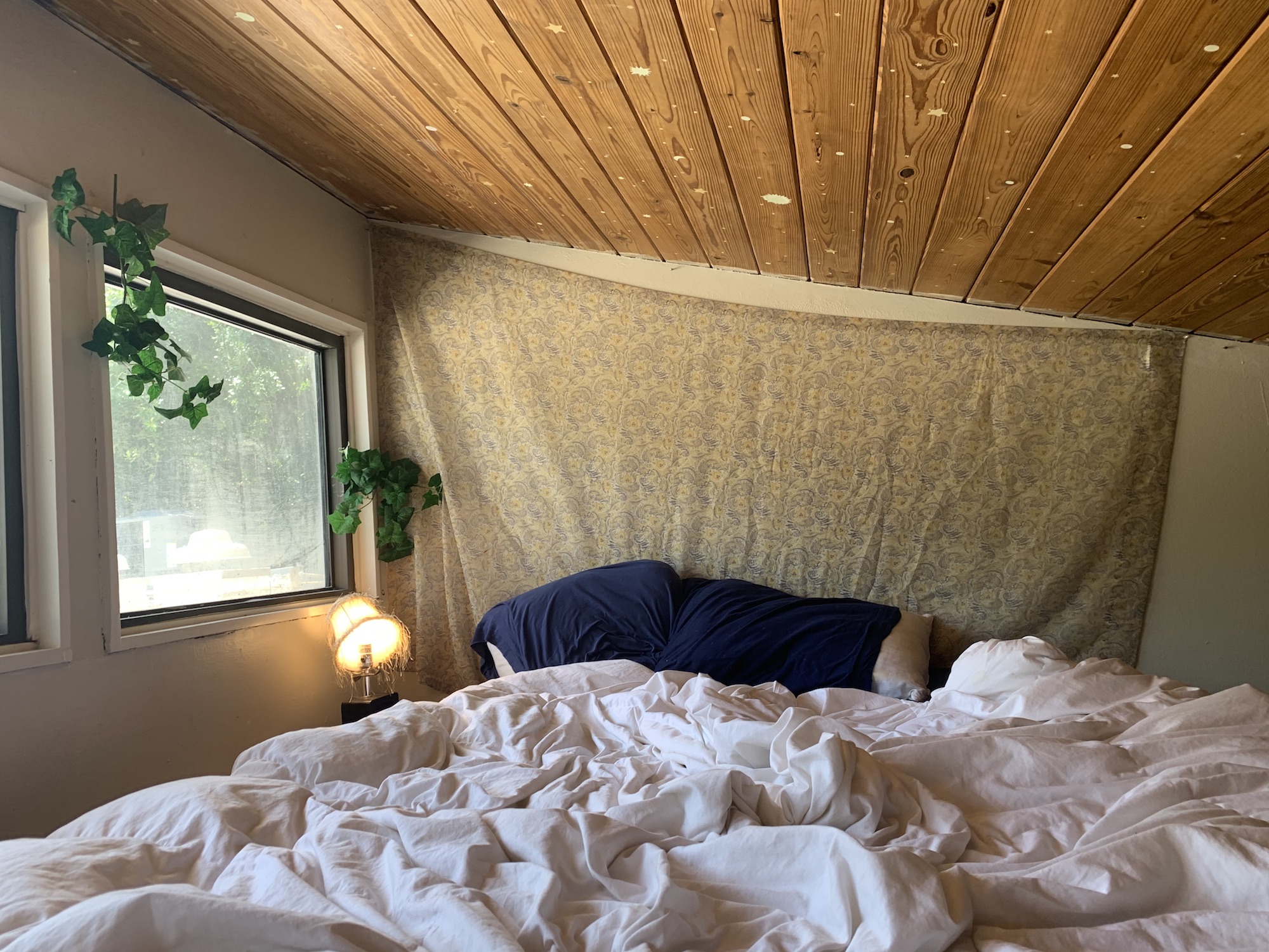 A bedroom in the 21st Street Co-Op.