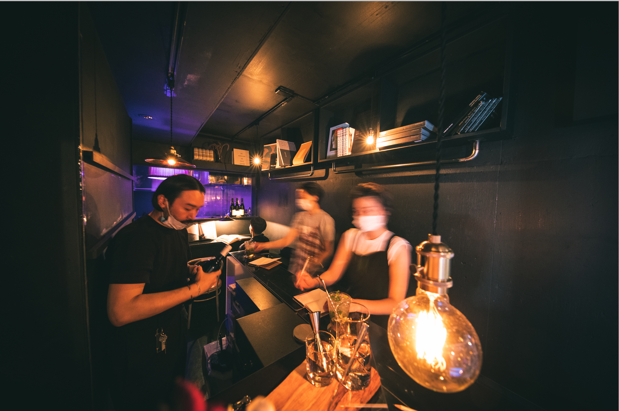 tokyo-bar-no-talking-writing-coronavirus-pandemic