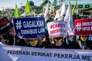 DPR Sahkan Omnibus Law  RUU Cipta Kerja Lebih Cepat, Serikat Buruh Siap Demo Nasional