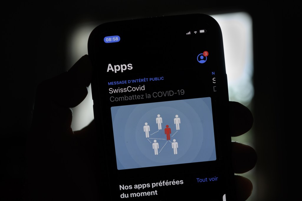Google and Apple’s Contact-Tracing API Doesn’t Work on Public Transport, Study Finds
