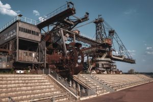 Kohlebagger auf dem Ferropolis Festival Gelände auf dem normalerweise das Melt!-Festival stattfindet