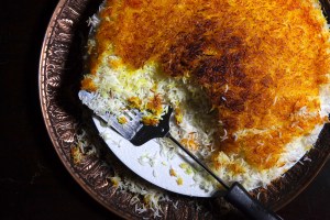 Riso persiano con crosta